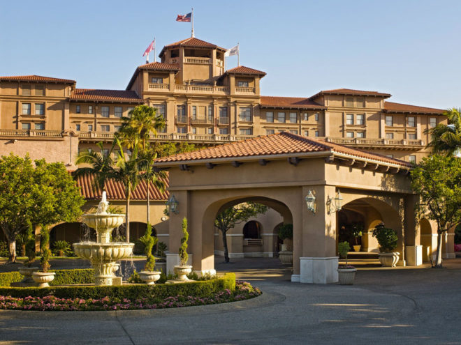 Langham Hungtington Hotel Entrance