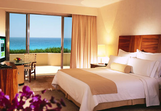 The Deluxe room with an ocean view at the Fiesta Americana Condesa