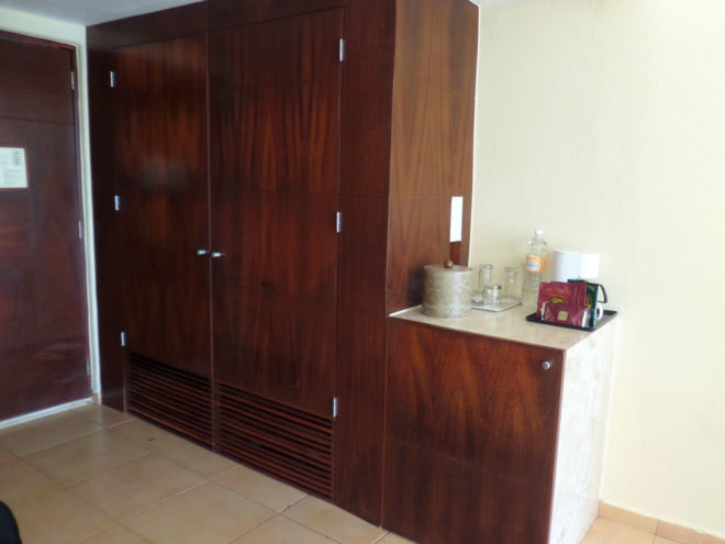 Closet and Minibar of the Fiesta Americana Condesa