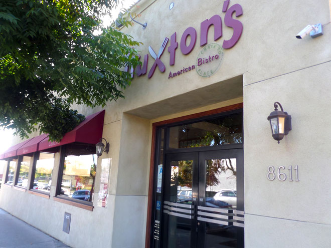 Places To Eat Near LAX: Truxton's American Bistro