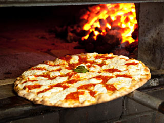 Grimaldi's Pizzeria Brings Real New York Pizza to Vegas