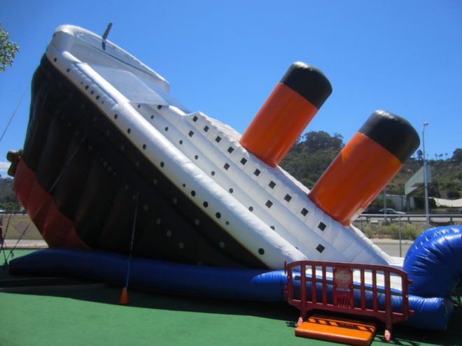 Inflatable Worl Titanic Slide