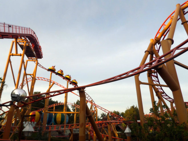 Sierra Sidewinder Roller Coaster Knott's Berry Farm