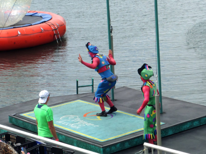 Cirque De La Mer Performers