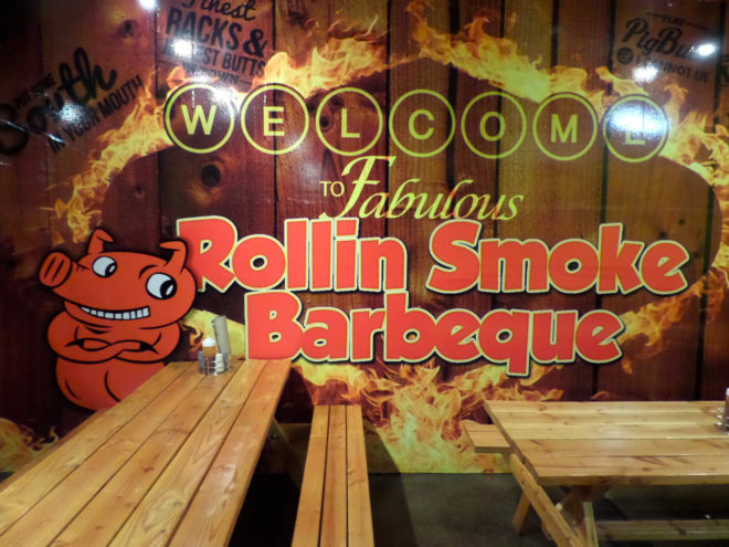 Dinging Room of Rollin Smoke Barbeque Las Vegas