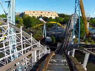 Comet wooden roller coaster at Hersheypark