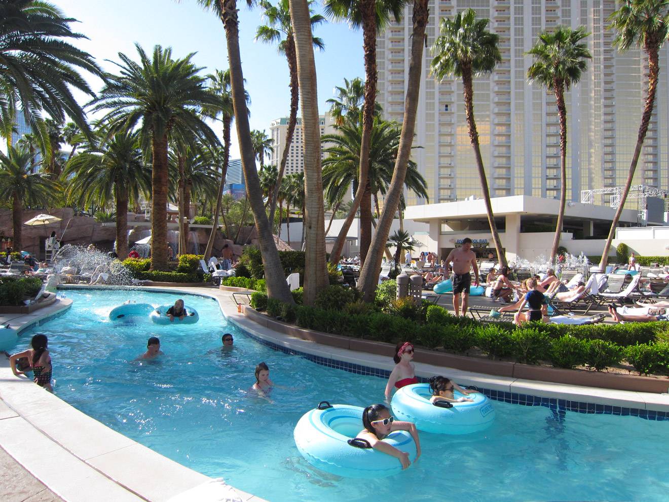 lazy river flamingo las vegas pool